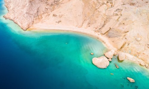 Remek-djelo majke prirode: Plaža do koje stižu samo oni najuporniji, pješice ili brodom