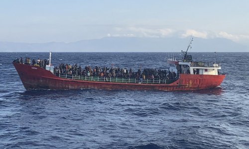 Prevrnuo se brod s migrantima: 15 mrtvih i više od 150 nestalih