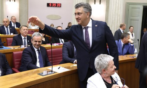 Velika povišica: Podržavate li rast plaća državnih dužnosnika?