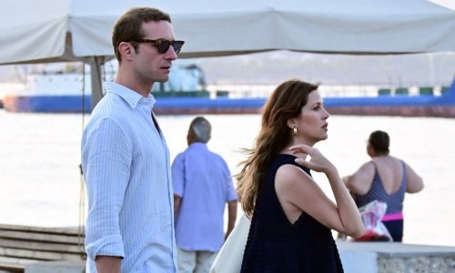 U ultrakratkoj haljini: Bivša supruga Romana Abramoviča blista u trudnoći