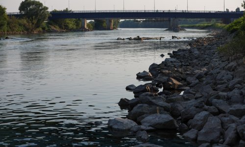 Akcija spašavanja u Zagrebu: Žena upala u Savu