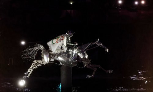 Fotografije za pamćenje: Jahačica 'u galopu' Seinom nosila olimpijsku zastavu