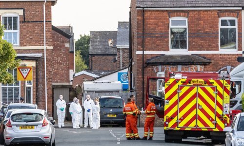 Užas u Engleskoj: Dvoje djece umrlo nakon napada nožem, šestero kritično