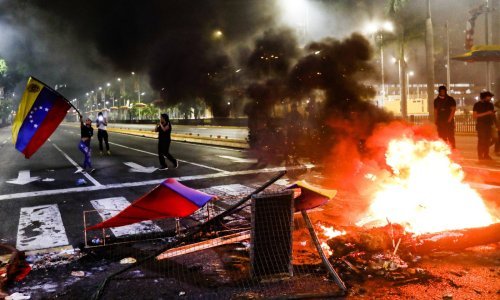 Venezuela gori: Sve veće sumnje u izbornu prijevaru, oporba optužena za državni udar