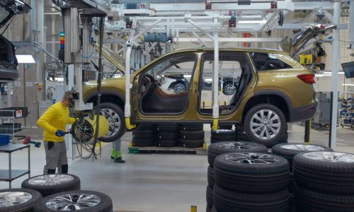 Montaža kotača: Pogledajte kako završava proizvodni proces novog Škoda Kodiaqa