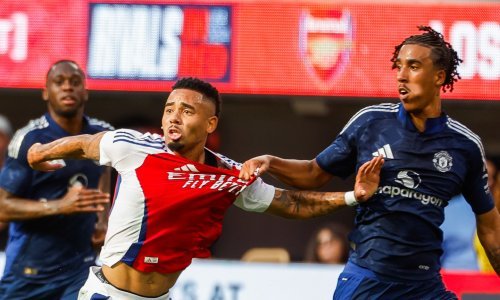 Problemi s ozljedama ne staju; mladi stoper od 60 milijuna eura uočen na štakama!