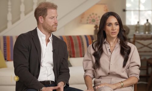 Princ Harry i Meghan Markle ponovno sjeli pred kamere, a svi se pitaju samo jedno