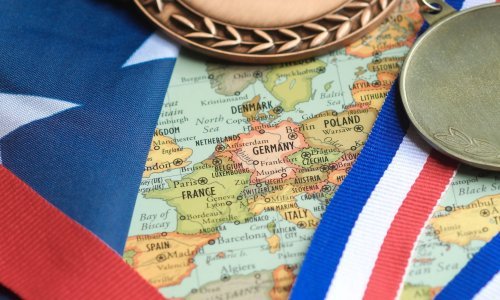 Nagrade za medalje: oslobađanje služenja vojnog roka, krave,  dijamanti, stanovi