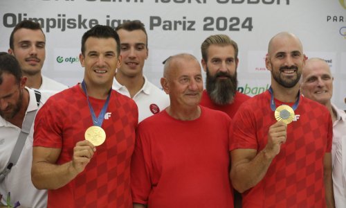 Vratio se dio hrvatskih olimpijaca, a među njima zlatna braća Sinković