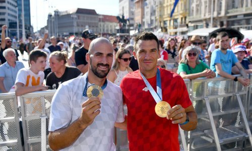 Sinkovići na dočeku Zagrebu: Nećemo Sandru pustiti da sama ode na Igre u Los Angeles