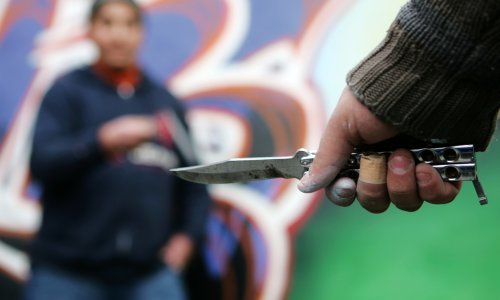 Njemačka policija u akciji: 'Predajte zabranjene noževe, dobit ćete besplatan Netflix'