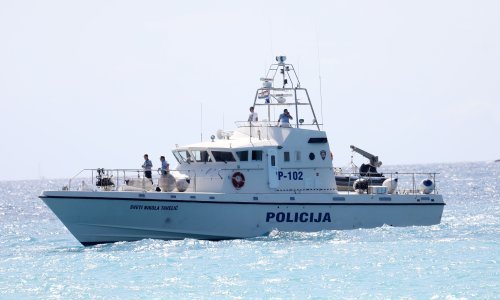 Mladi Britanac pao s kruzera kod Dubrovnika, u tijeku potraga. Oglasilo se Ministarstvo