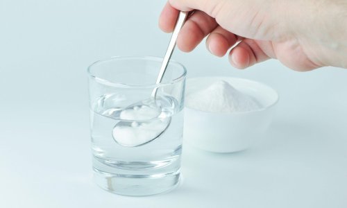 Nakon vode s limunom, hit je voda sa sodom bikarbonom: Smanjuje žgaravicu i podiže energiju, ali...