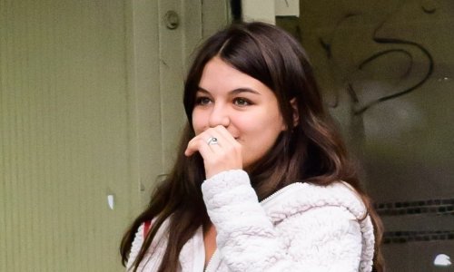 Pod stresom je: Suri Cruise pokleknula pred ružnom navikom