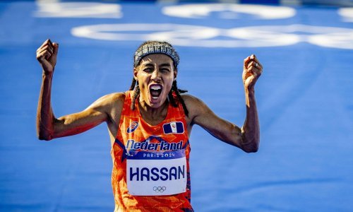 Naguravanje pred ciljem, drama i olimpijski rekord u maratonu