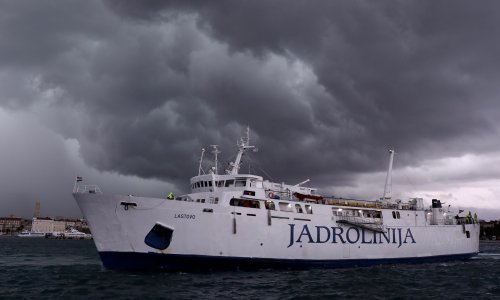 Trajekt 'Lastovo' - krunski dragulj stare i problematične Jadrolinijine flote