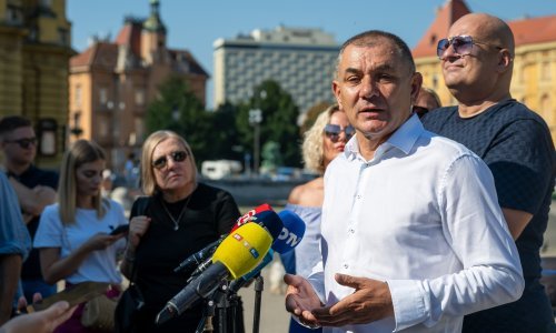 Lovrić: Tomaševićeva mjera blokovskog parkiranja je nerazumna i štetna