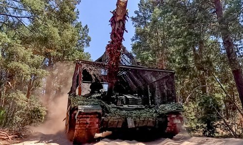 Tenkovi s kavezima: Ukrajinci i Rusi odrekli se velike prednosti zbog prijetnje dronova