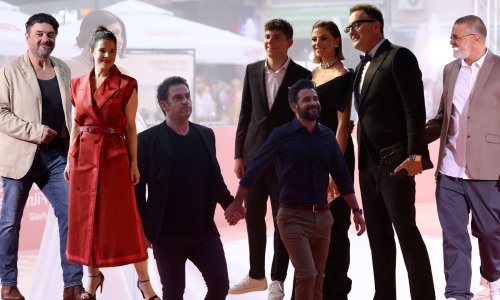 Započeo 30. Sarajevo Film Festival: Crvenim tepihom prošetali i poznati, evo tko je sve bio