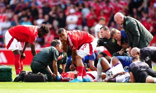 Strava u Nottinghamu; na tribinama muk, igrači okretali glavu...