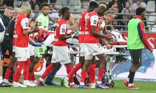 Lilleov veznjak nakon udarca u glavu pao u nesvijest, prekid trajao čak 35 minuta