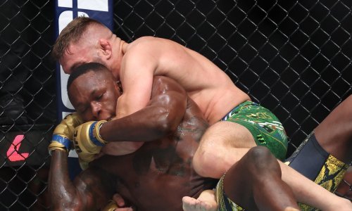 UFC-ova borba za naslov završena gušenjem; prvak prvi put obranio titulu