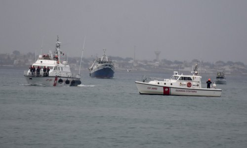 Potonuo brod kod Sicilije, traje potraga za sedam osoba