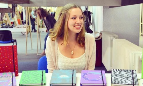 Iako papir i olovka više nisu u modi, ona radi rokovnike i bilježnice