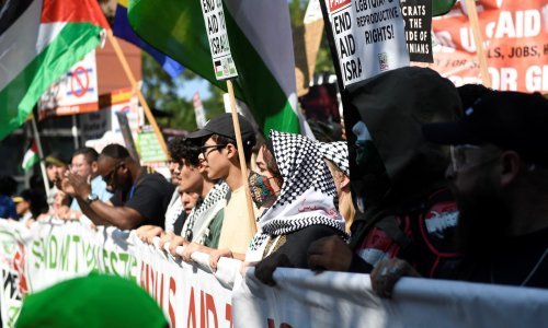 Tisuće marširale protiv rata u Gazi na konvenciji demokrata u Chicagu