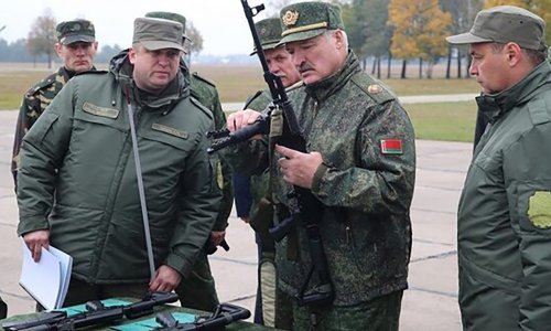 Bjelorusija šalje još vojnika, zrakoplova i oružja na granicu s Ukrajinom