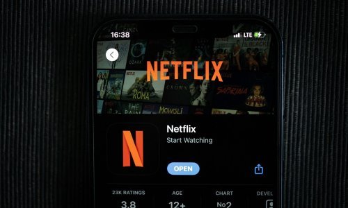 Želite gledati filmove na Netflixu dok ste offline? Evo kako