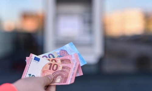 Ima se, može se: Nastavlja se trend uzimanja nenamjenskih 'gotovinaca'