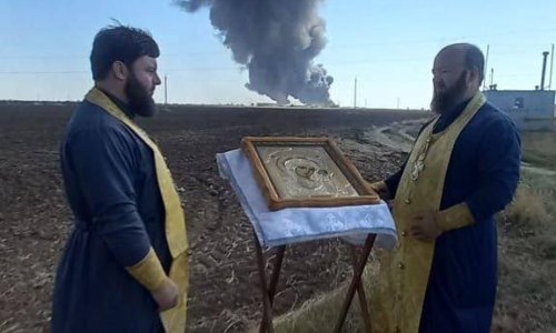 Rusi u pomoć pozvali svećenike, ne mogu ugasiti požar već četvrti dan nakon napada dronom