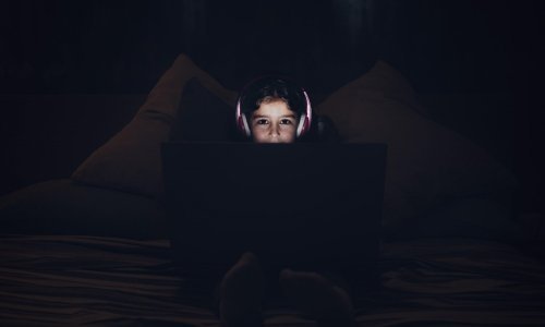 Novo istraživanje: Djeca koja manje spavaju mogla bi biti sklonija drogama kasnije