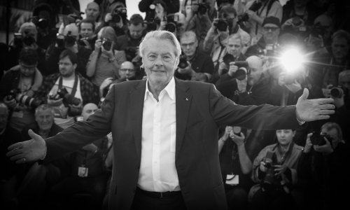 Legendarni Alain Delon pokopan na svom imanju u Francuskoj