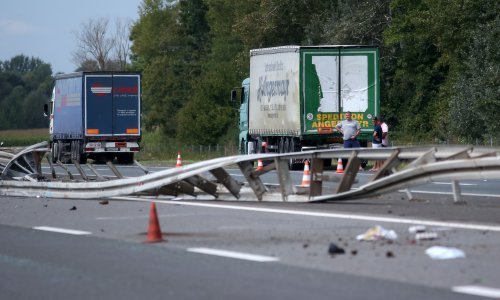 Teška nesreća na A4, kamion probio ogradu i prešao u drugi smjer
