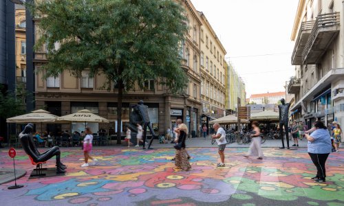Jeste li zapazili ove začudne skulpture u centru Zagreba? Neki su se u njima i izvalili