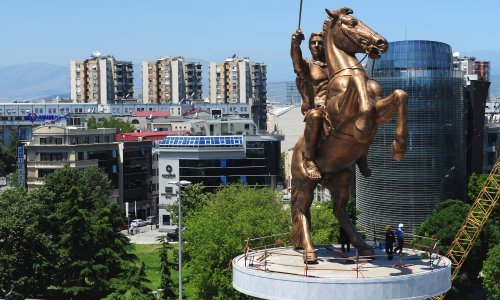 Desni opet na vlasti, lijevi se ne bune: Arhitektonski užas se vraća na ulice Skoplja