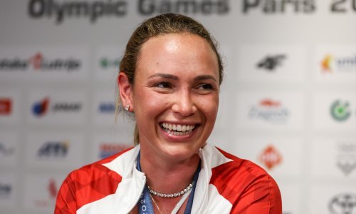 Donna Vekić se pohvalila novom frizurom: Inspiraciju pronašla u Parižankama