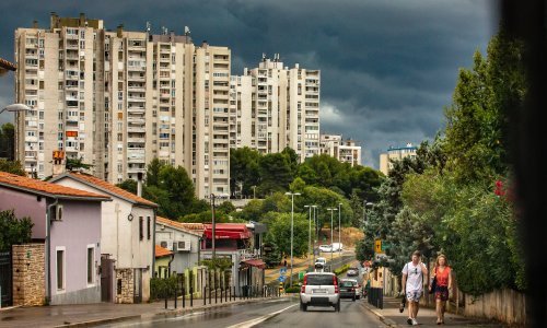 Bliži se kraj ljeta: Uskoro posustaje vrućina, dijelovima zemlje prijete pljuskovi s grmljavinom