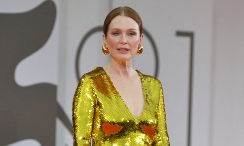 Nitko joj ne bi dao 63 godine: Julianne Moore blistala je u jednostavnoj, a tako moćnoj haljini