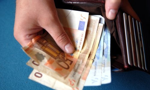 Više od pola Hrvata za uvođenje eura