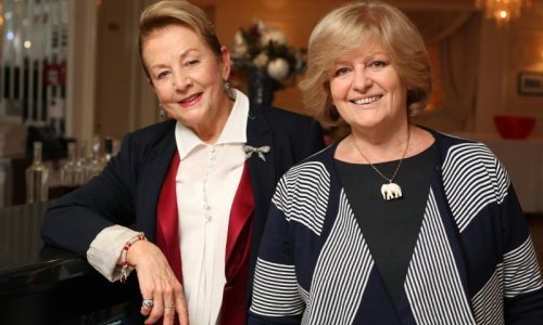 Nismo na Fejsu, previše bismo prijatelja imale