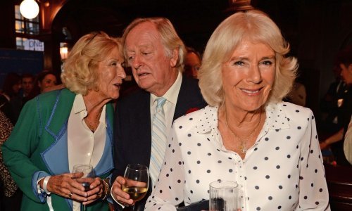 Rijetko je u javnosti: Kraljica Camilla u ugodnom druženju s bivšim suprugom