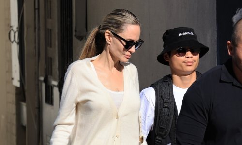 Prvi izlazak Paxa nakon nesreće: S Angelinom snimljen u gradu, a jedan detalj otkrio je sve