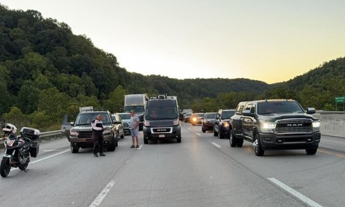 Pucnjava na autocesti u Kentuckyju: Policija traga za napadačem