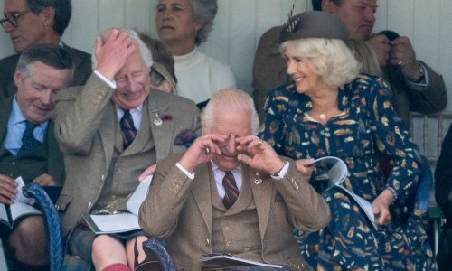 Kralj Charles poput princa Louisa: U nevjerici se lupio po čelu, a onda su krenule i suze...