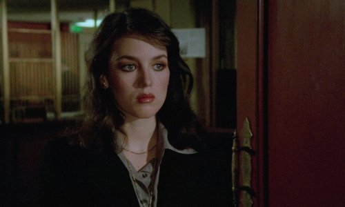 Jedna od najslavnijih francuskih glumica u novoj Netflixovoj seriji izgleda neprepoznatljivo