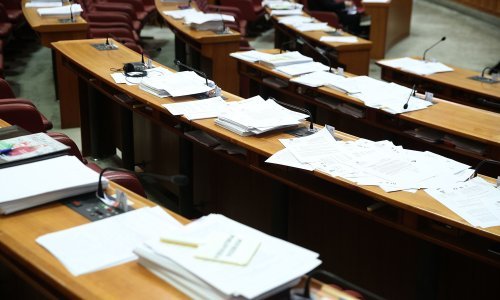 Postali smo majstori štancanja strategija koje nemaju veze sa stvarnošću