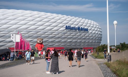 Travnjak na Allianz Areni je u jako lošem stanju; Dinamu je odgođen trening
